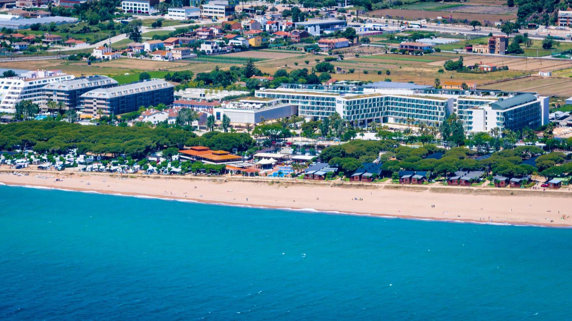 Atzavara Hotel & Spa Santa Susanna Eksteriør billede The beach of Nikiti