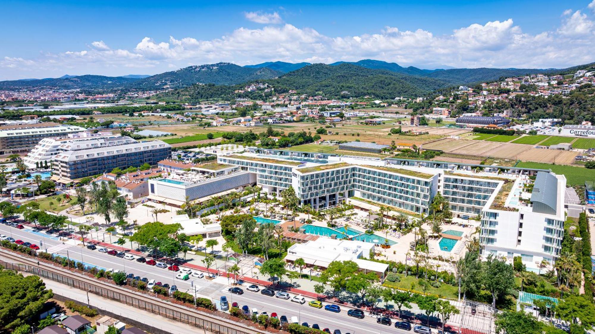 Atzavara Hotel & Spa Santa Susanna Eksteriør billede Aerial view of the hotel