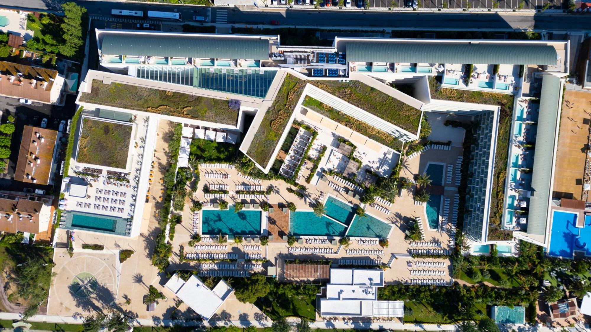Atzavara Hotel & Spa Santa Susanna Eksteriør billede Aerial view of the hotel