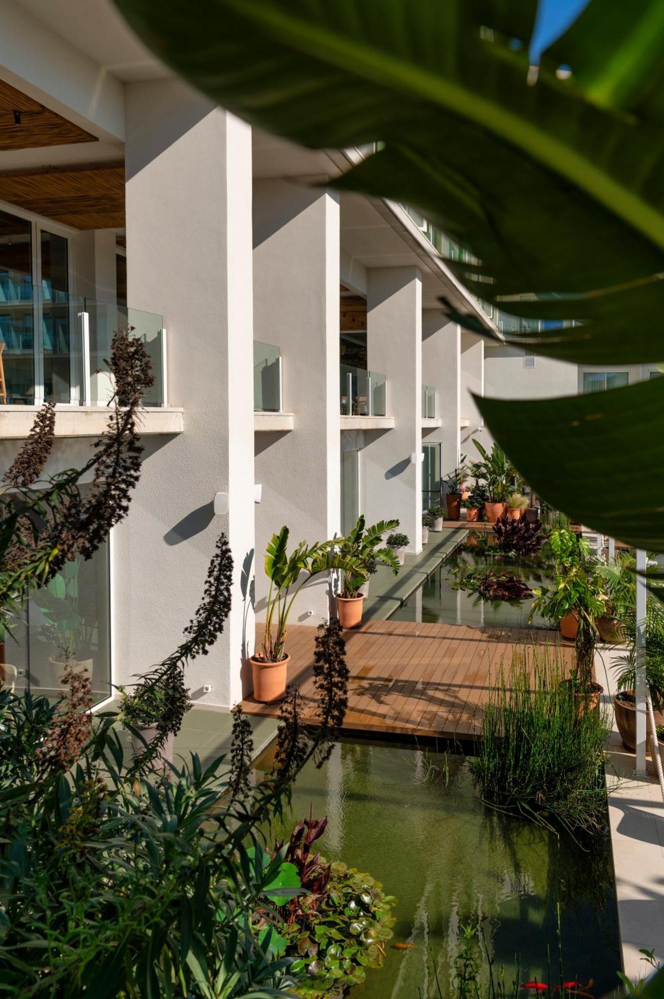 Atzavara Hotel & Spa Santa Susanna Eksteriør billede The balconies